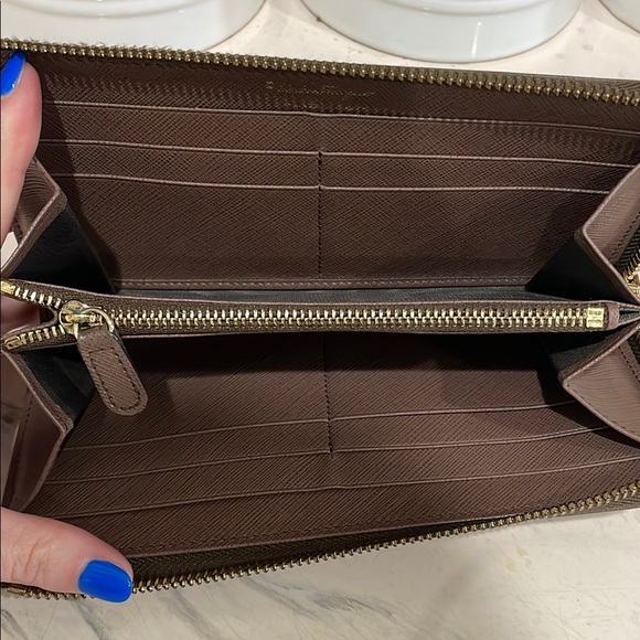 Salvatore Ferragamo Brown/purple Wallet with Gold Accents - Picture 6 of 11